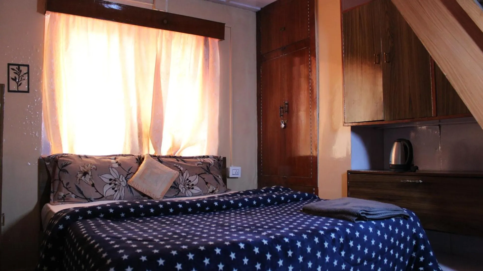 Nani House The Mall Road Шимла Апартаменты